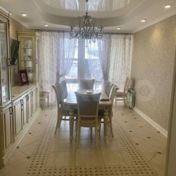 Продается Дом, 240 м²
