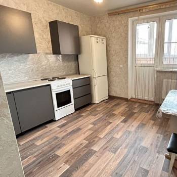 Сдается 1-комнатная квартира, 39 м²