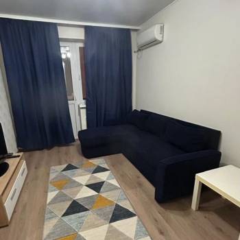 Продается 1-комнатная квартира, 32 м²