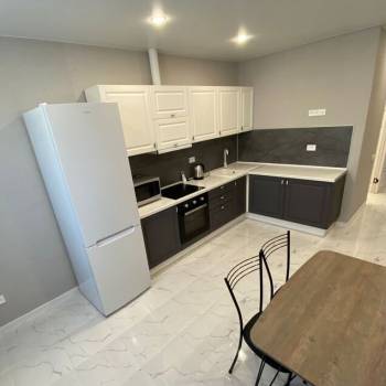 Сдается 1-комнатная квартира, 42 м²