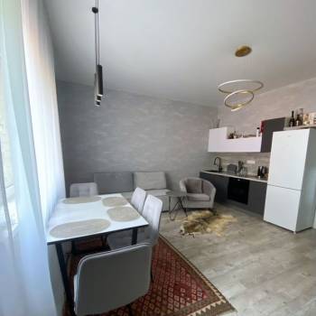 Продается 1-комнатная квартира, 43,3 м²