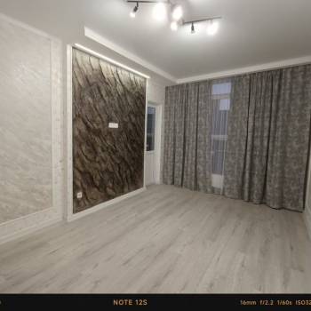 Продается 1-комнатная квартира, 37 м²