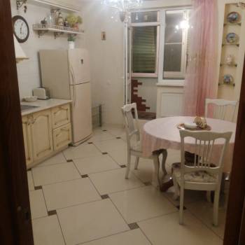 Продается 2-х комнатная квартира, 85 м²