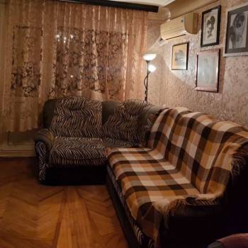 Продается Многокомнатная квартира, 61 м²