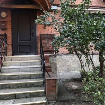 Продается Многокомнатная квартира, 106 м²