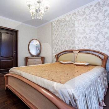 Продается Многокомнатная квартира, 106 м²