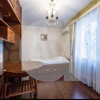 Продается Многокомнатная квартира, 106 м²