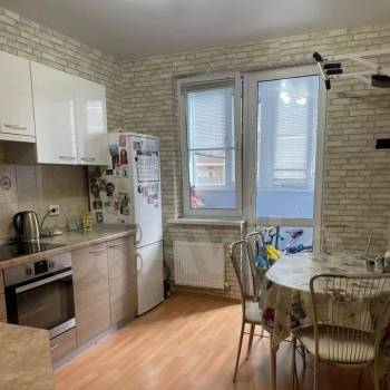 Сдается 1-комнатная квартира, 38,6 м²