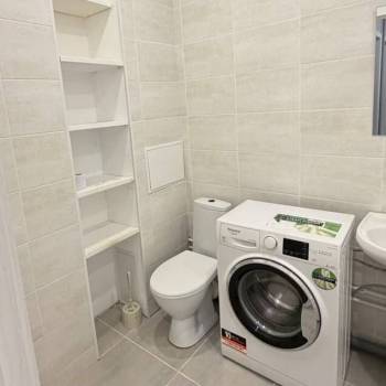 Продается 1-комнатная квартира, 42 м²