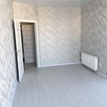 Продается 1-комнатная квартира, 42 м²