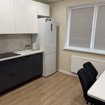 Продается 1-комнатная квартира, 37 м²