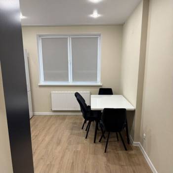 Продается 1-комнатная квартира, 37 м²