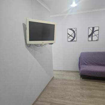 Продается 1-комнатная квартира, 42 м²