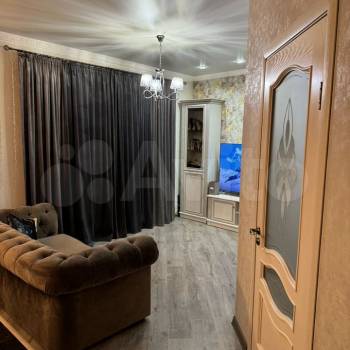 Продается 1-комнатная квартира, 55 м²