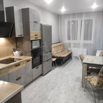 Сдается 1-комнатная квартира, 38 м²