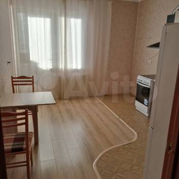 Сдается 2-х комнатная квартира, 64 м²