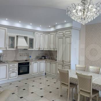 Сдается Многокомнатная квартира, 100 м²