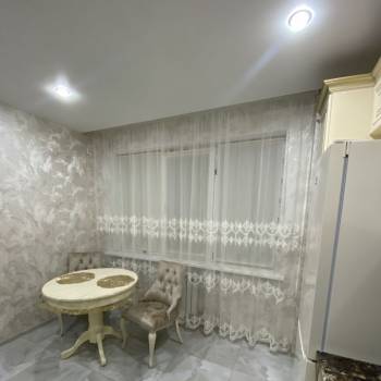 Сдается 1-комнатная квартира, 60 м²