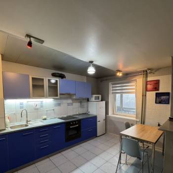 Сдается 2-х комнатная квартира, 65 м²