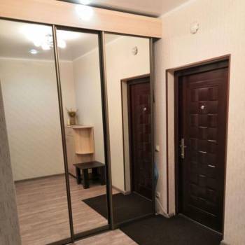 Сдается 2-х комнатная квартира, 77 м²