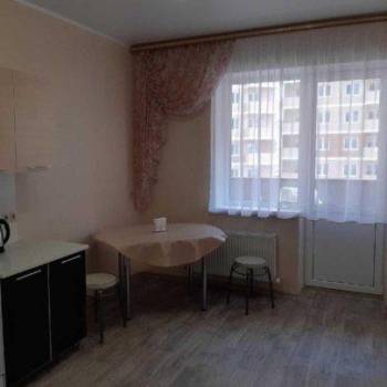 Сдается 1-комнатная квартира, 42 м²