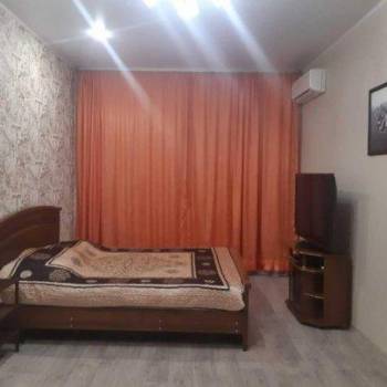 Сдается 1-комнатная квартира, 42 м²