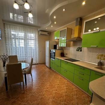 Сдается 1-комнатная квартира, 53 м²