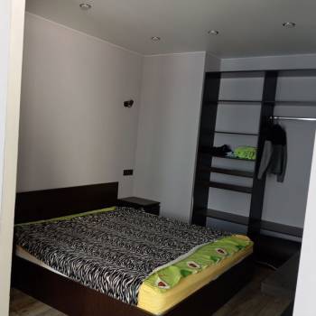 Продается 1-комнатная квартира, 42 м²