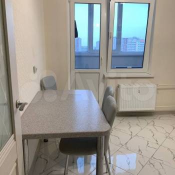 Сдается 1-комнатная квартира, 40 м²