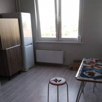 Продается 1-комнатная квартира, 32 м²