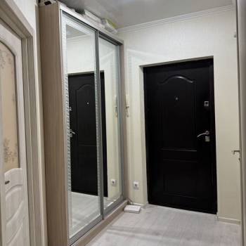 Продается 1-комнатная квартира, 37 м²