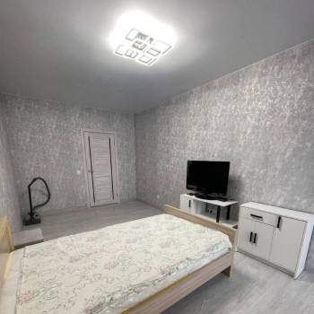 Сдается 1-комнатная квартира, 49 м²