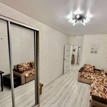 Продается 2-х комнатная квартира, 42 м²