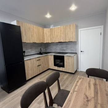 Сдается 1-комнатная квартира, 42 м²