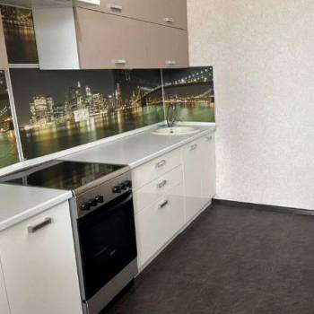 Продается 1-комнатная квартира, 37 м²