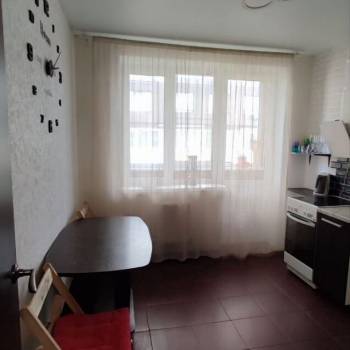 Продается 1-комнатная квартира, 32 м²