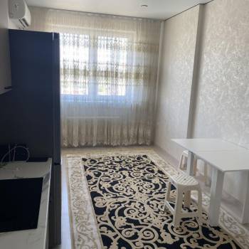 Сдается 1-комнатная квартира, 41 м²