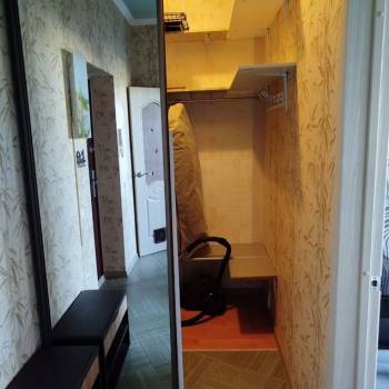 Продается 1-комнатная квартира, 42 м²