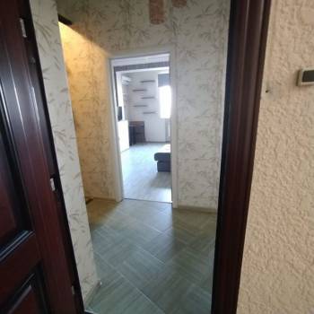 Продается 1-комнатная квартира, 42 м²