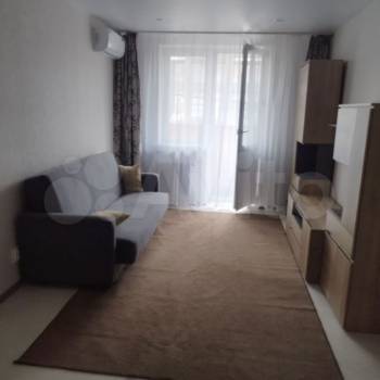 Сдается 1-комнатная квартира, 46 м²