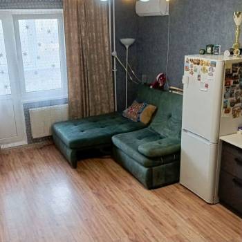 Продается 1-комнатная квартира, 37,4 м²