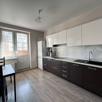 Сдается 1-комнатная квартира, 42 м²