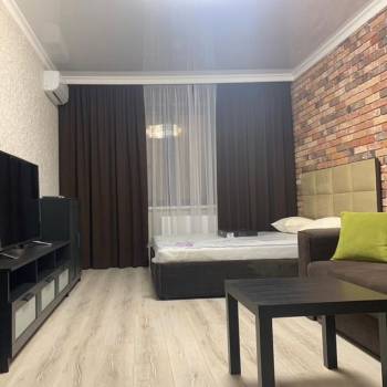 Сдается 1-комнатная квартира, 55 м²