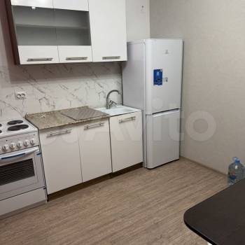 Сдается 1-комнатная квартира, 38 м²