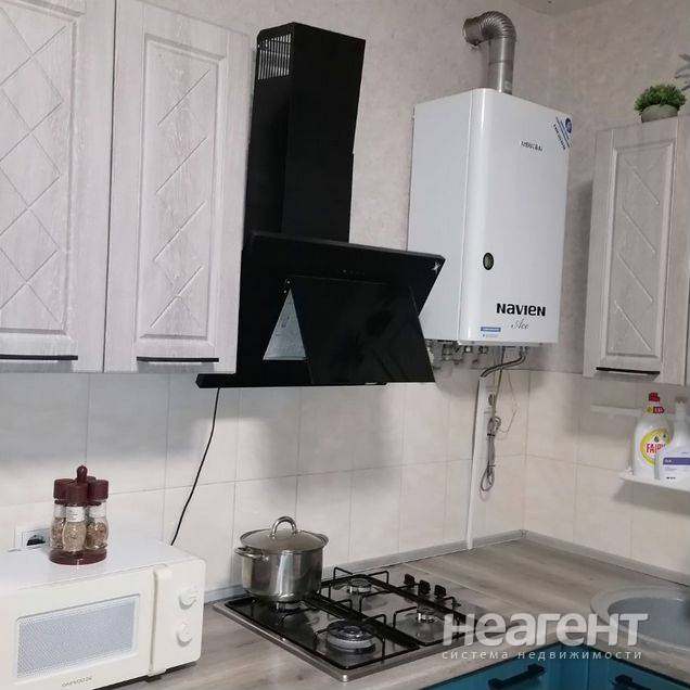 Продаю 2-х к квартиру, п. Яблоновский (ул. Солнечная)