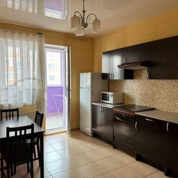 Сдается 1-комнатная квартира, 47 м²