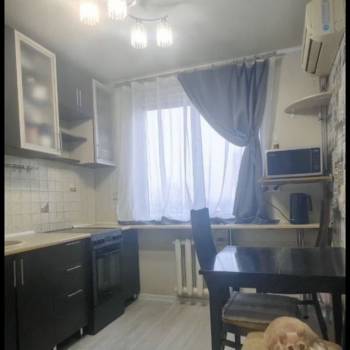 Продается 1-комнатная квартира, 35 м²