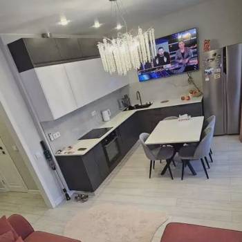 Продается 1-комнатная квартира, 46 м²