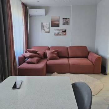 Продается 1-комнатная квартира, 46 м²