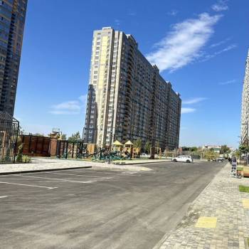 Продается 1-комнатная квартира, 40 м²